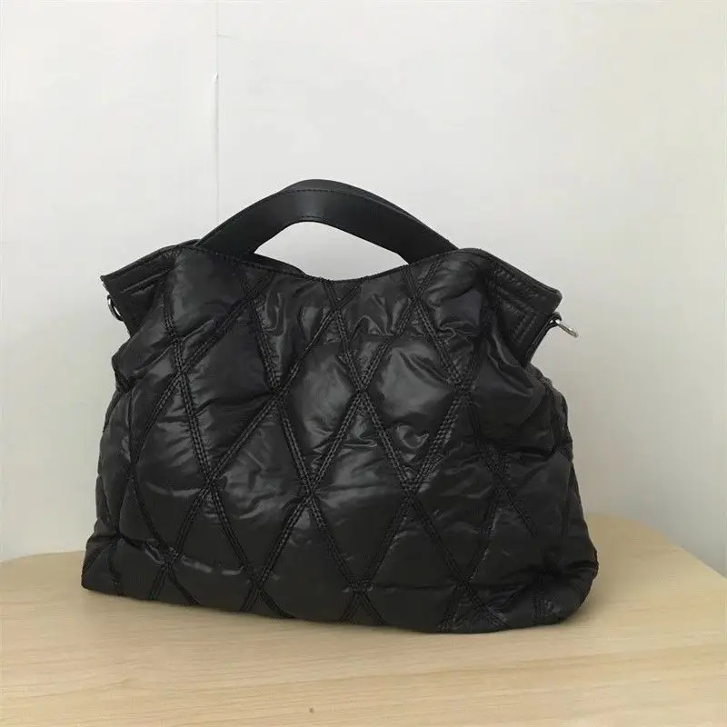 Tote Bag Women 2025 Spring Shouldr Bag Cotton Filling High-Capacity Euro-America Style Solid Women Bags Office Lady view 2