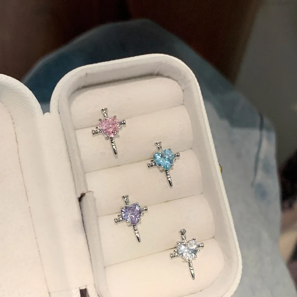 Y2K Punk Minimalist Heart Captive Cross Heart Zircon Ear Piercing Stud 316L Stainless Steel Shiny Crystal CartilageHelixEarrings