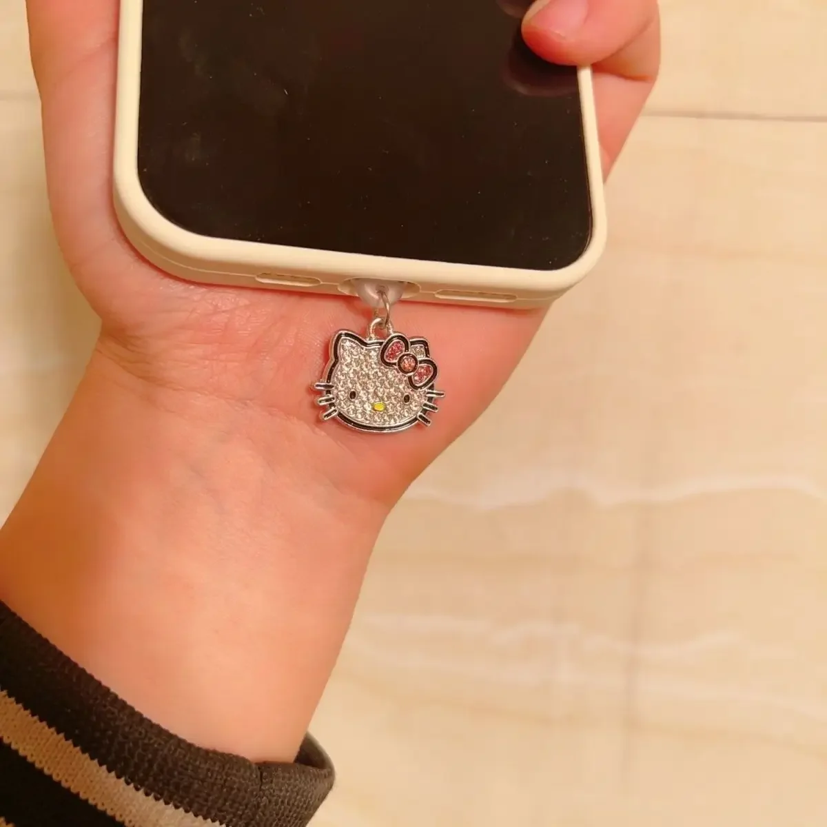 Kawaii سانريو الماس البطانة مرحبا كيتي الغبار التوصيل الكرتون أنيمي الهاتف المحمول العالمي الغبار التوصيل آيفون نوع-c قلادة مجوهرات G