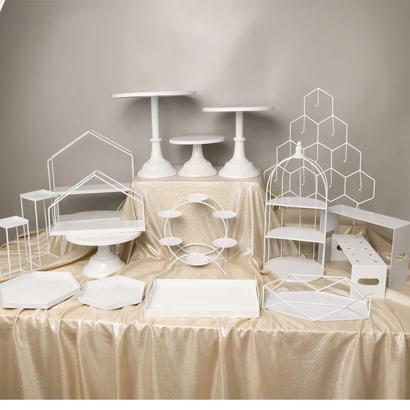 Biały, kute żelazny stolik na desery, ozdobny stojak na ciasta, taca ekspozycyjna, stół weselny, stojak na przekąski na popołudniową herbatę, stojak na zimne jedzenie, przerwa na herbatę