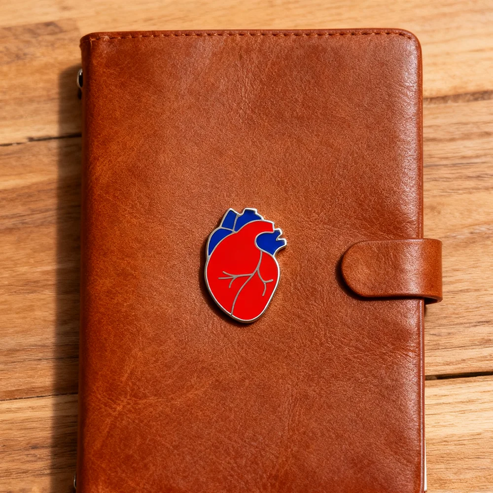 DCARZZ Medical Enamel Heart Pin Cardiology Anatomy Brooch for Doctor Nurse Backpack Lapel Badge Cardiologist Gifts