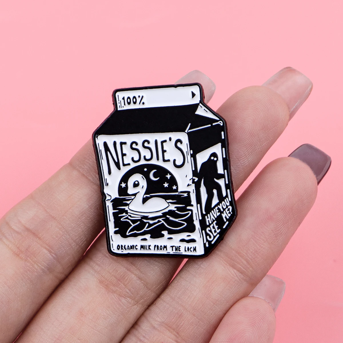 

Terrifying Water Monster Accessories Lapel Pins for Backpacks Briefcase Badges on Backpack New Year Gift Brooch for Clothes