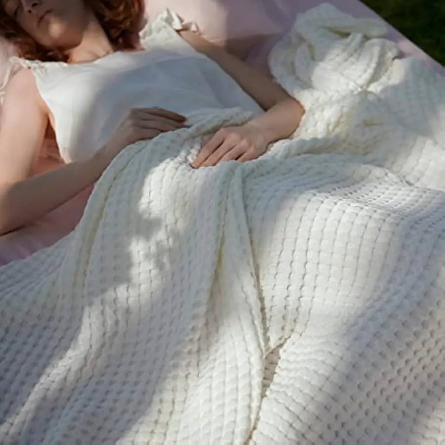 Bedsure Lightweight Cooling Cotton Waffle Blanket
