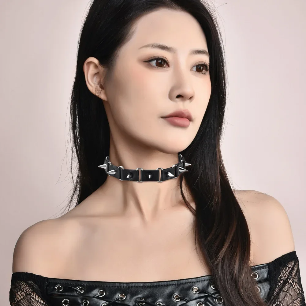2025Niche design starlight small cross collar, hot girl patchwork leather rivets, Gothic punk neck collar