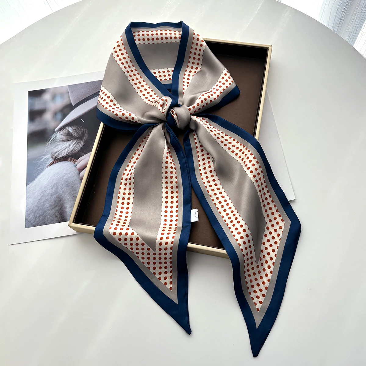 

Элегантный узкий шарф с принтом для женщин, роскошная повязка для волос, мягкая шелковая лента, шарф-платок для шеи, модный пояс на запястье, шейный платок