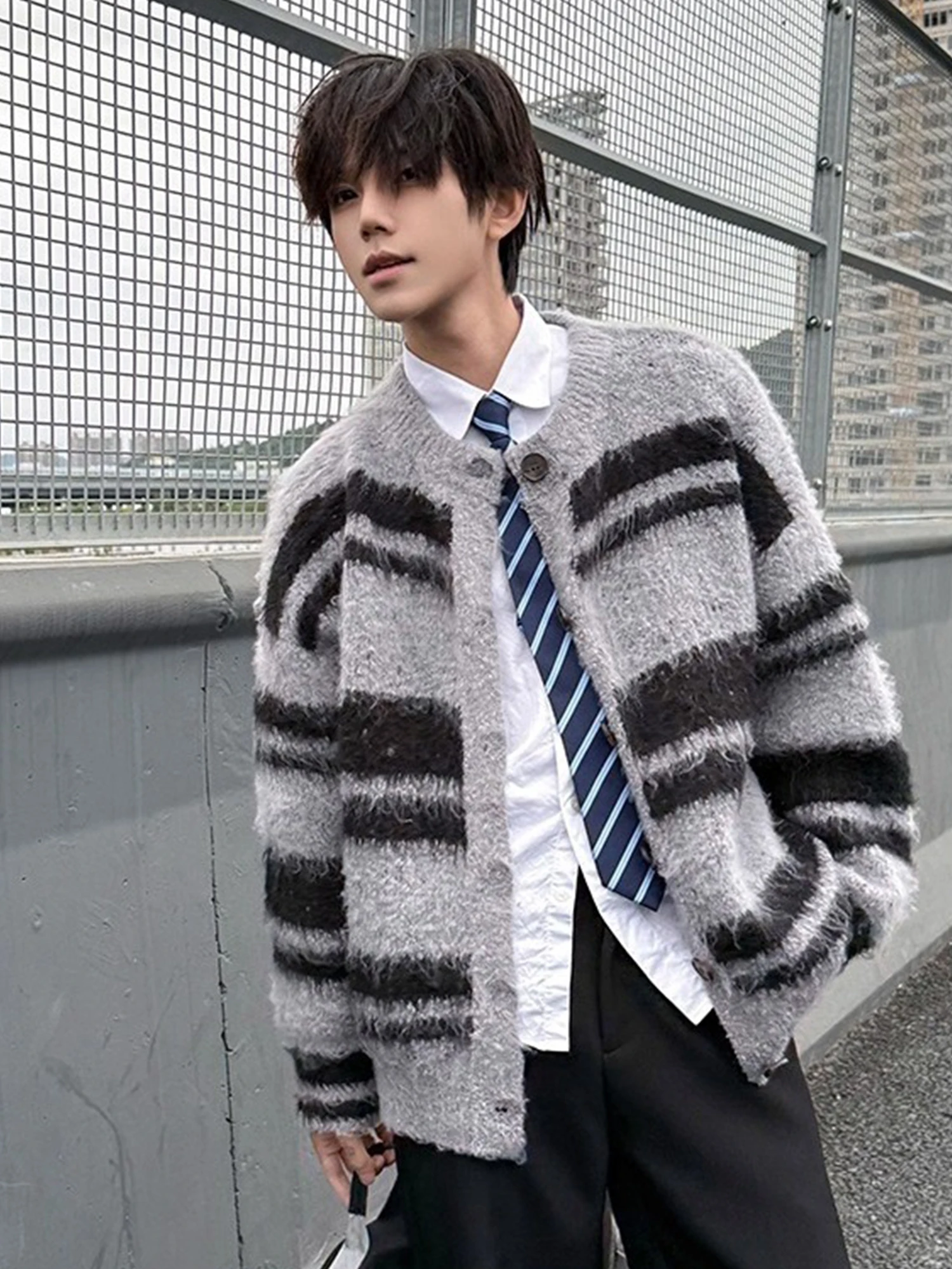 Amerykański sweter-kardigan z miękkiego, sztucznego futra w stylu retro, luźny, dzianinowy, dla kobiet i mężczyzn, jesienno-zimowy, w stylu lazy, marka Sle Faion