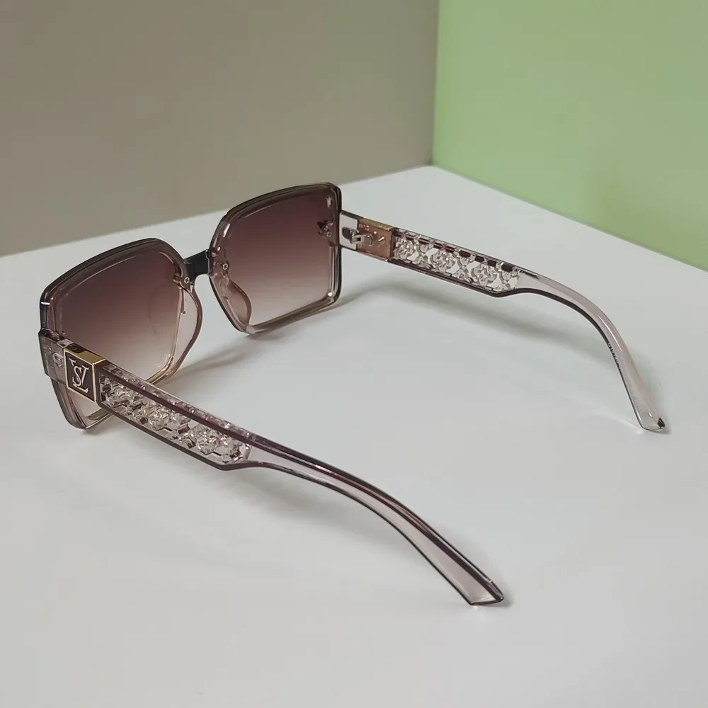 Luxury Stylish Brand Sunglasses for Women and Men Oversize Square Designer Sun Glasses Ladies Fashion Trend Eyewear UV400