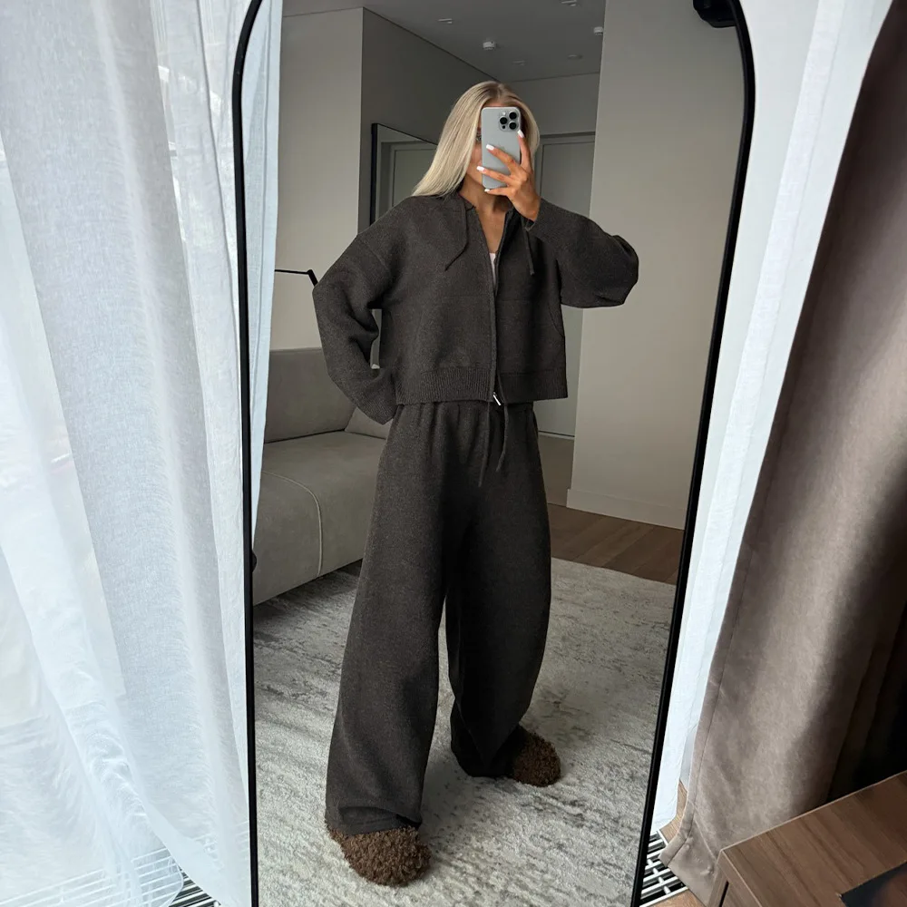 Autumn and Winter Women Sports Style Hoodie Wide Leg Pants Set Elegant Thick Warm Soft Antibacterial Knitted Sweater Pants 2Pcs view 4