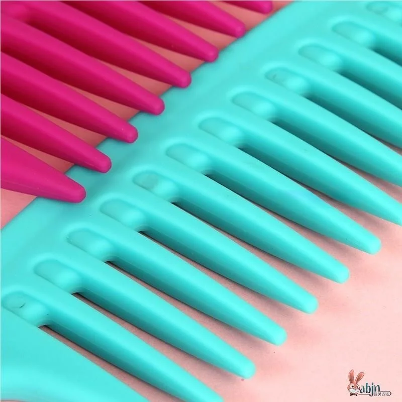 

Wide Tooth Comb Plastic Anti-Static Hair Styling Comb Smooth Wooden Handle for Curly Hair Large Tooth Comb Hairdressing Comb