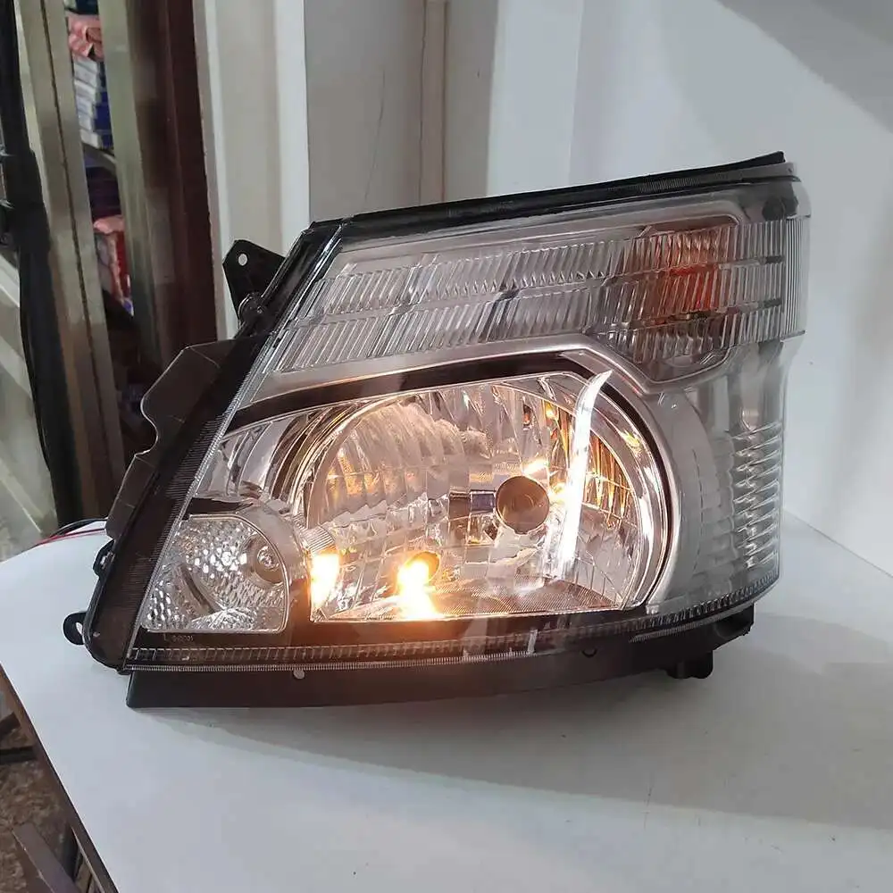 Pair HINO 300 Headlight 811110-37440 81150-37440