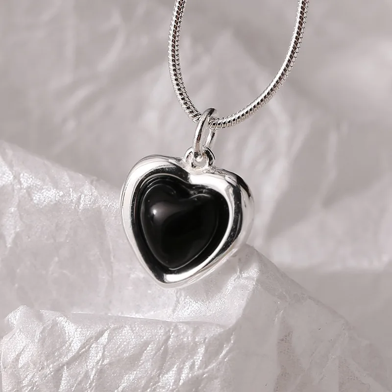 Silvology Genuine 925 Sterling Silver Black Agate Heart Pendant Necklace for Women Snake Chain Luxury Necklace Simple Jewelry