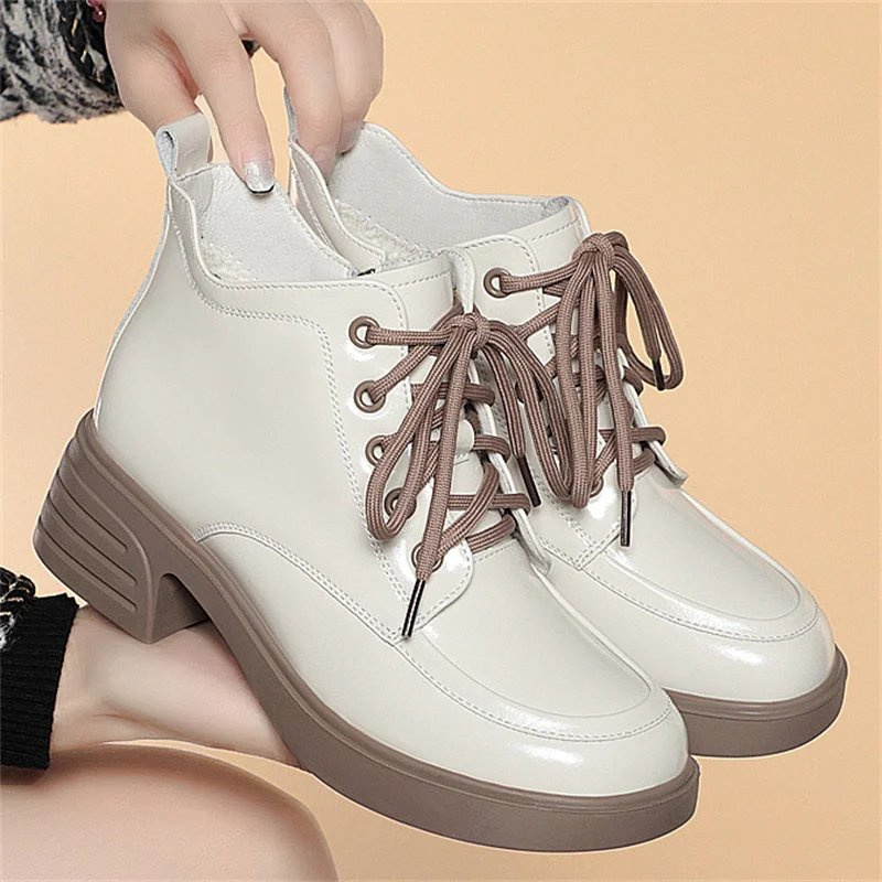

Comfortable Vintage Patent Leather Plus Velvet warmth Platform Shoes Women 2024 Square Heels Office Mom Ankle Boots