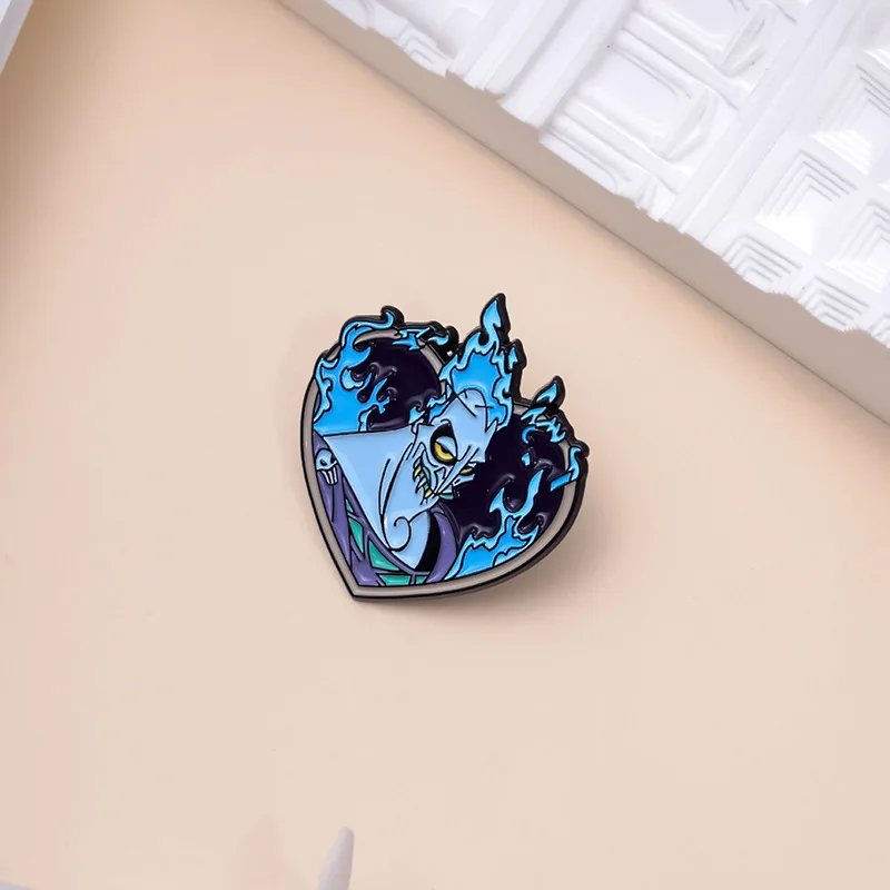 Heart-shaped Brooches Cartoon Blue Flame Metal Badges Small Gifts Wholesale Lapel Pins for Caps Backpack Pin Brooch Backpacks