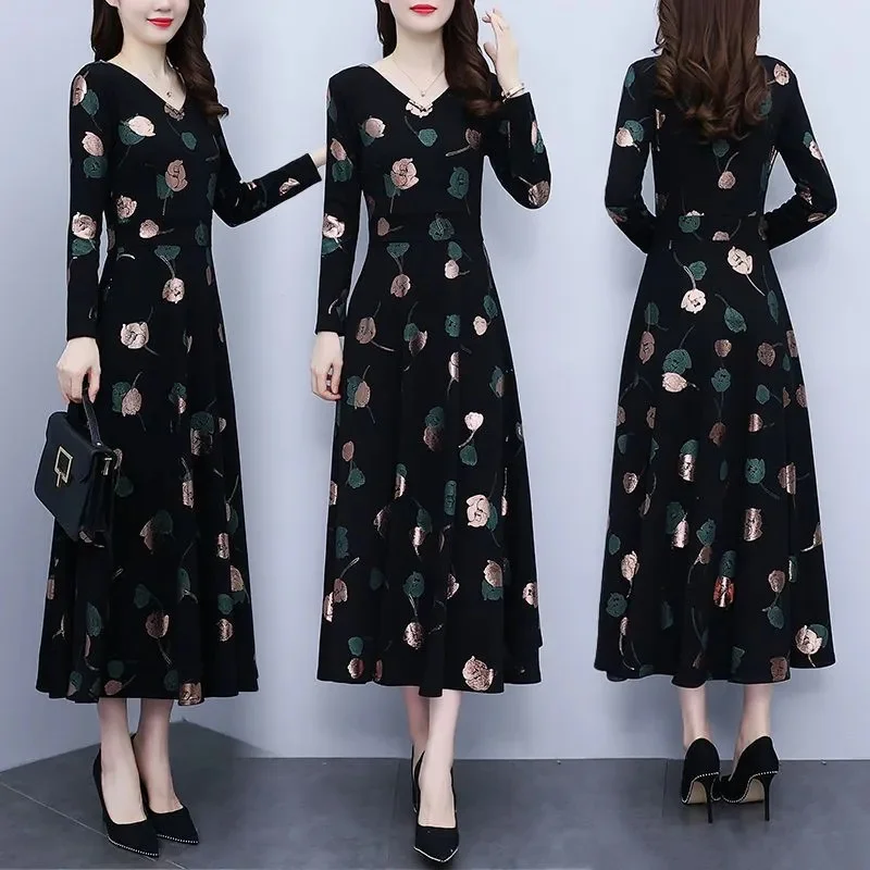 Printed Hot Stamping Dress New Spring And Autumn Long sleeved Slim Fit And Slimming Mom Fashion Print Dress Mother V-Neck Dress