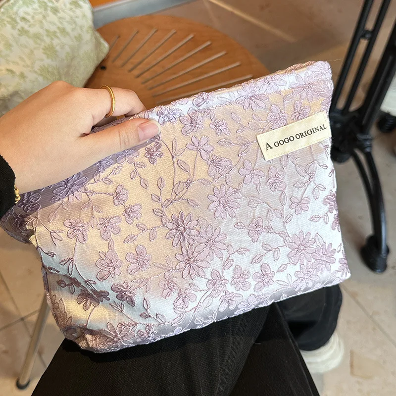 Vintage Cosmetic Pouch Vintage-Inspired Portable Travel Organizer For Gift For Women Daily Use Organizer