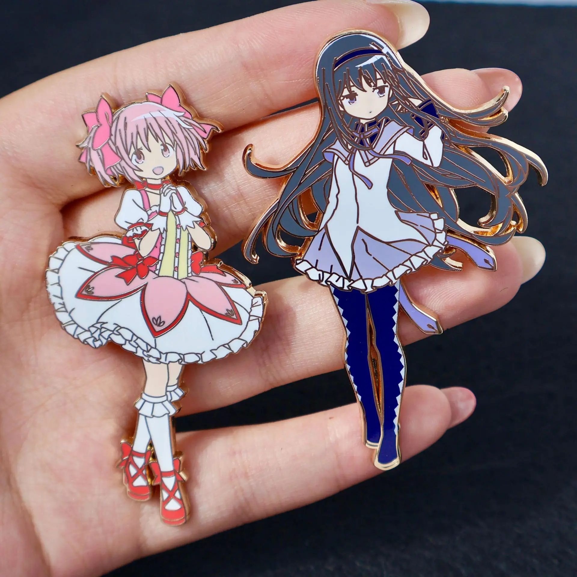 Anime Puella Magi Madoka Magica Brooch Cosplay Kaname Madoka Akemi Homura Cartoon Character Imitation Enamel Brooch Backpack Dec