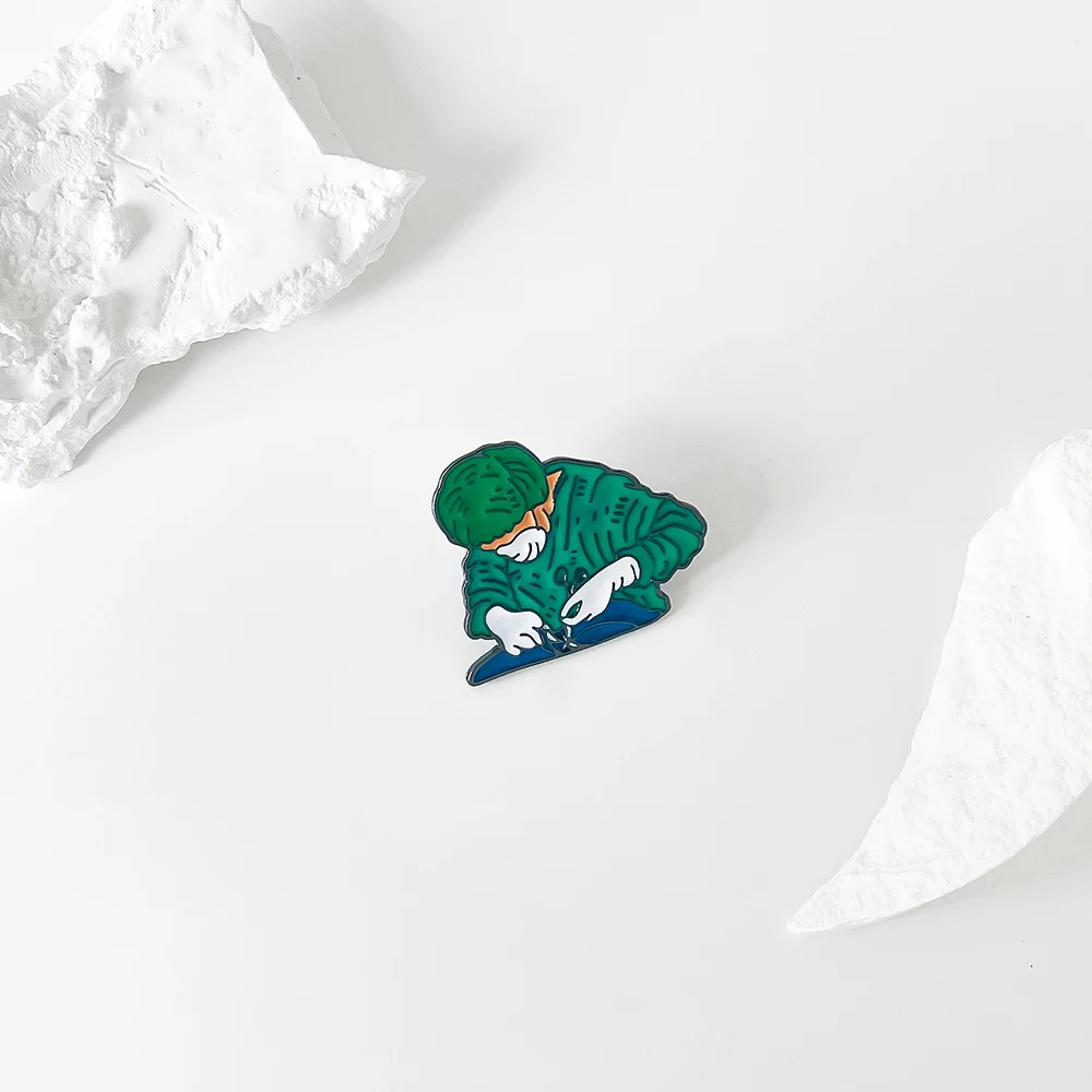 Hanreshe Medical Surgery Enamel Doctor Brooch Pins Lapel Backpack Badge Creative Jewelry Gifts for Nurse Medicine Student