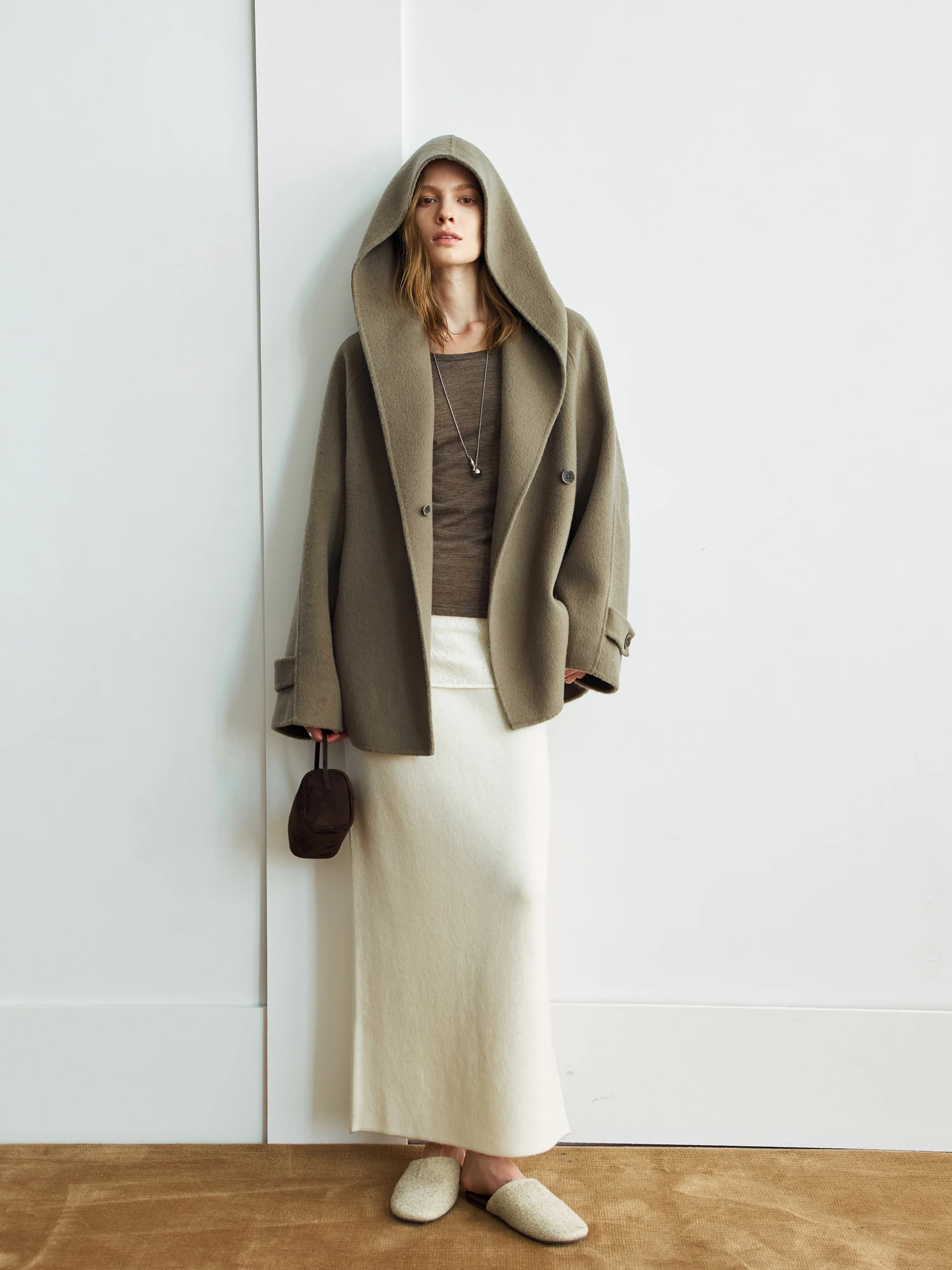 

Faionable Openroles Woolen Coat Women's Loose Fit Double Breasted ort Length Hat Design Simple Sle Online Exclusive