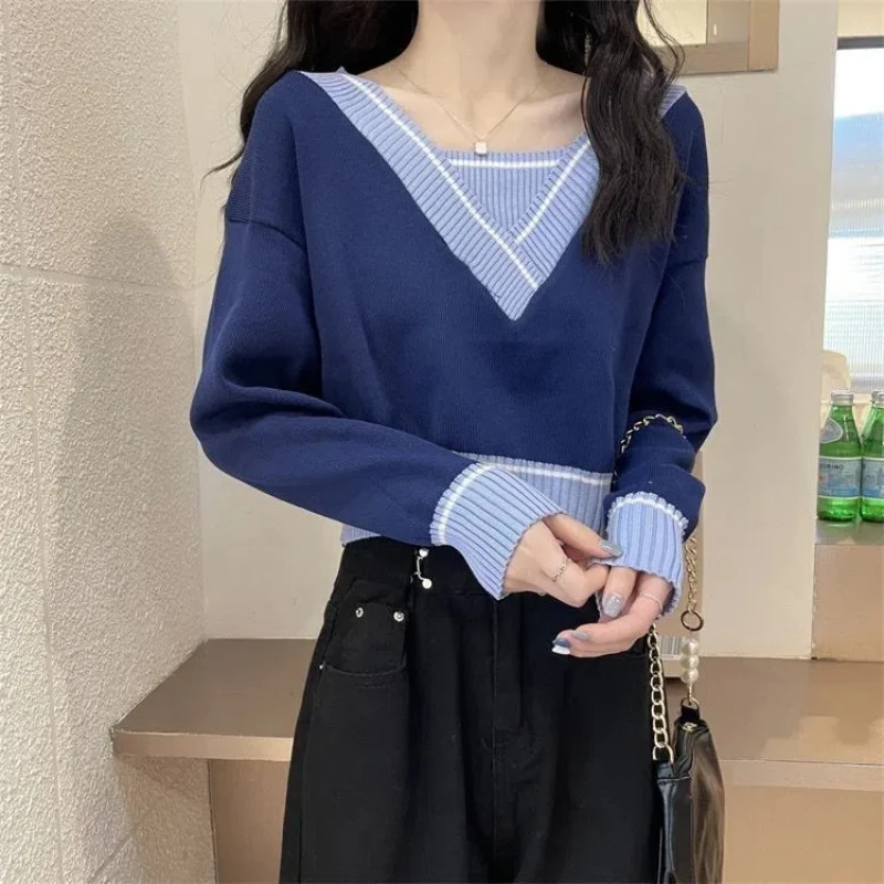 

Women's 2024 Spring and Autumn New Splicing V-neck Stripe Fashion Contrast Color Loose Fake Two Piece Long Sleeve Knitted Tops