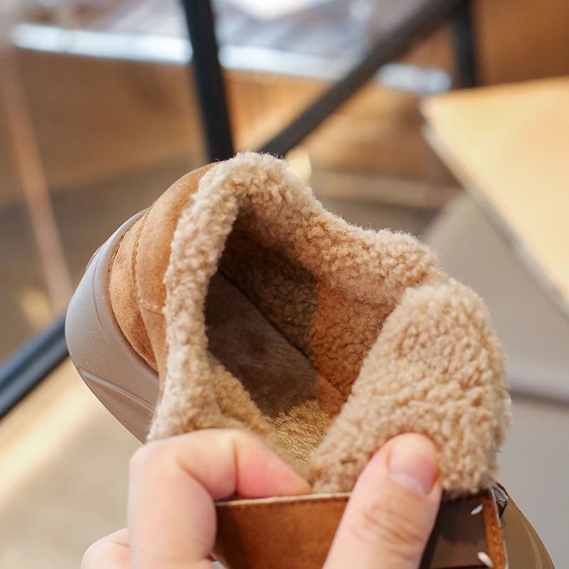 الراحة البربرية الصوف سميكة القاع حذاء من الجلد الأطفال 2025 الشتاء عدم الانزلاق الجلد المدبوغ الثلوج الأحذية الأطفال الدافئة أفخم أحذية رياضية #4