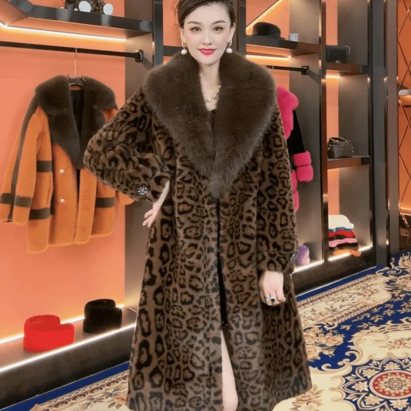 2024 new coat fur fashion autumn and winter leopard coat temperament high-end slimming high-grade fur integrated ladies coat