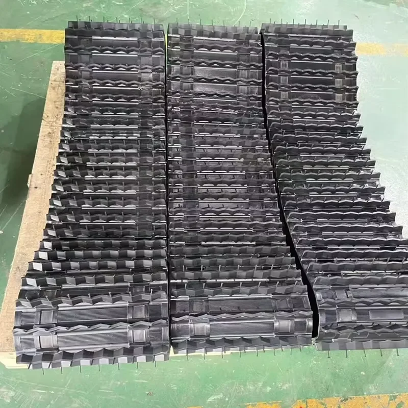 Snowmobile rubber tracks, suitable for sleds, arctic cats, ski bikes, OEM customization