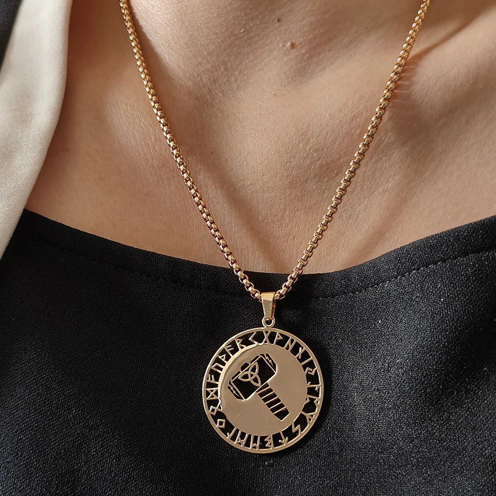 Image of Wikinger-Runen-Mjölnir-Anhänger-Halskette aus 316L Edelstahl, 18K vergoldet, Unisex, nordisches Totem, hohler Anhänger, Halsschmuck, Geschenk