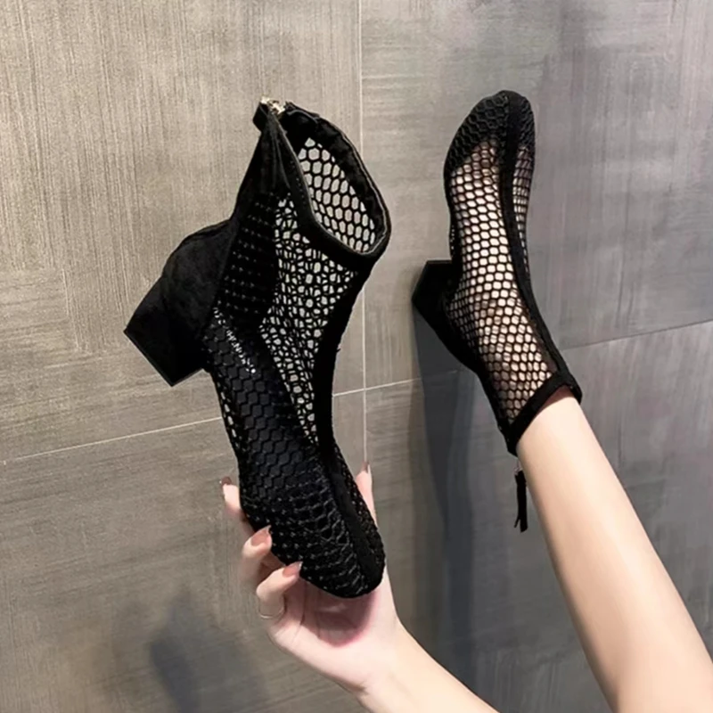 2024 Large Size New Fashionable Sports Sexy Mesh Hollow Boots Solid Color Square Thick Heel Summer Casual Sandals