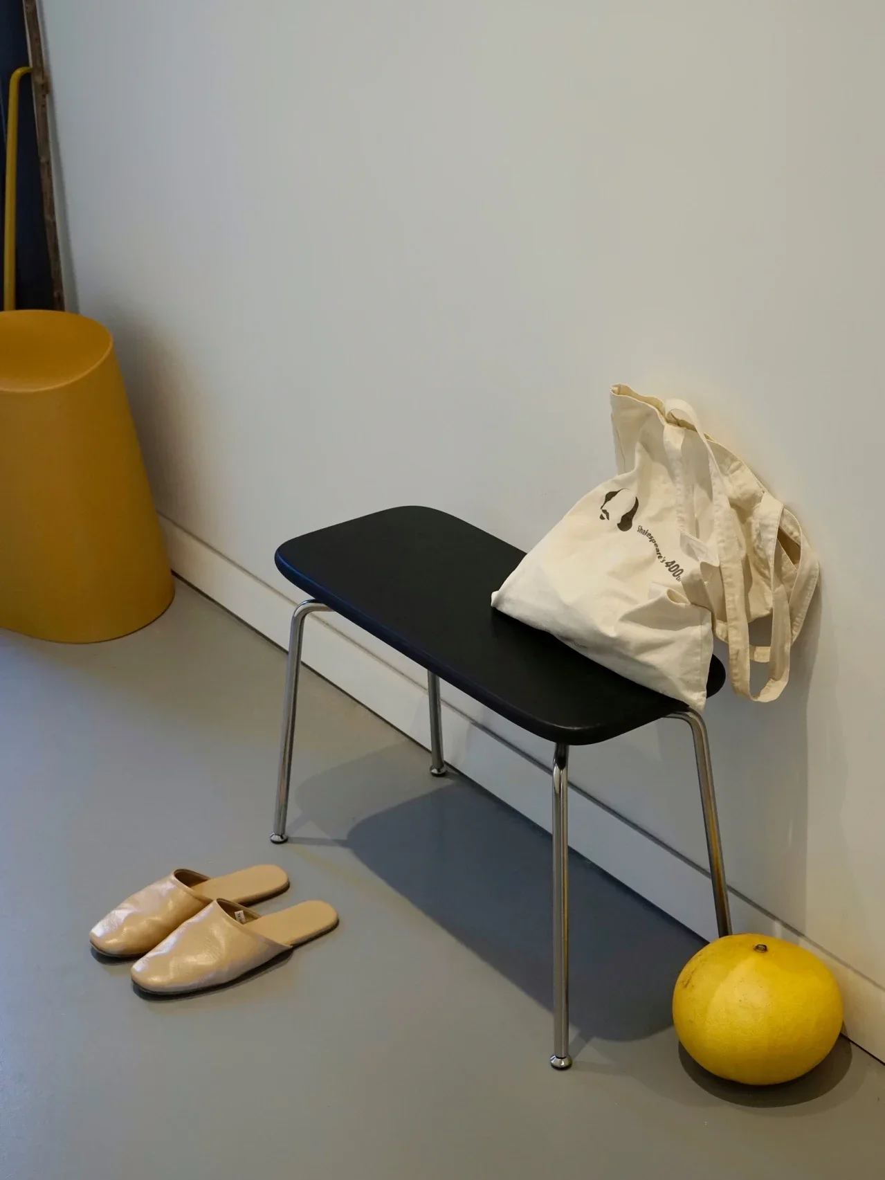 أثاث سيوو | الشمال بسيط الرجعية خشب متين البسيطة النمل البراز طاولة طعام وكرسي الإنترنت الأحمر الأحذية تغيير البراز مدخل