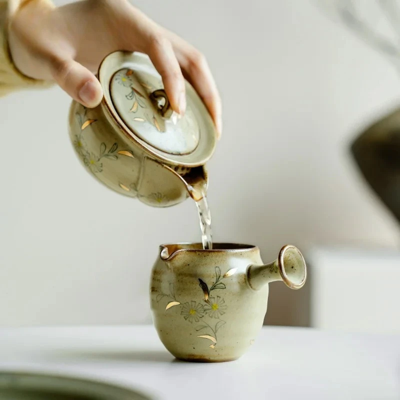 150ml Outline in Gold Teapot Hand-painted Small Daisy Pot Household Tea Maker Kettle with Strainer Tea Services Porcelain Teaset