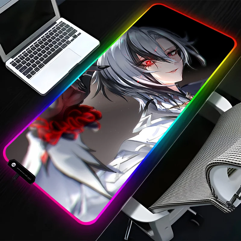 

RGB светодиодный коврик для мыши, аксессуары для компьютерных игр, коврик для мыши, резиновый коврик для клавиатуры, нескользящий коврик для мыши G-genshin Impact Arlecchino, настольный коврик