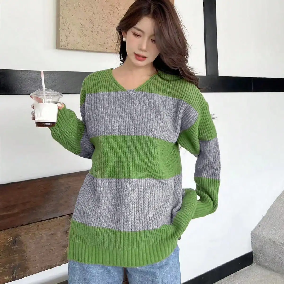 

Korean Chic Autumn and Winter Contrast Stripesd V-Neck Knitwear, Lazy Style, Simple Loose Knitwear