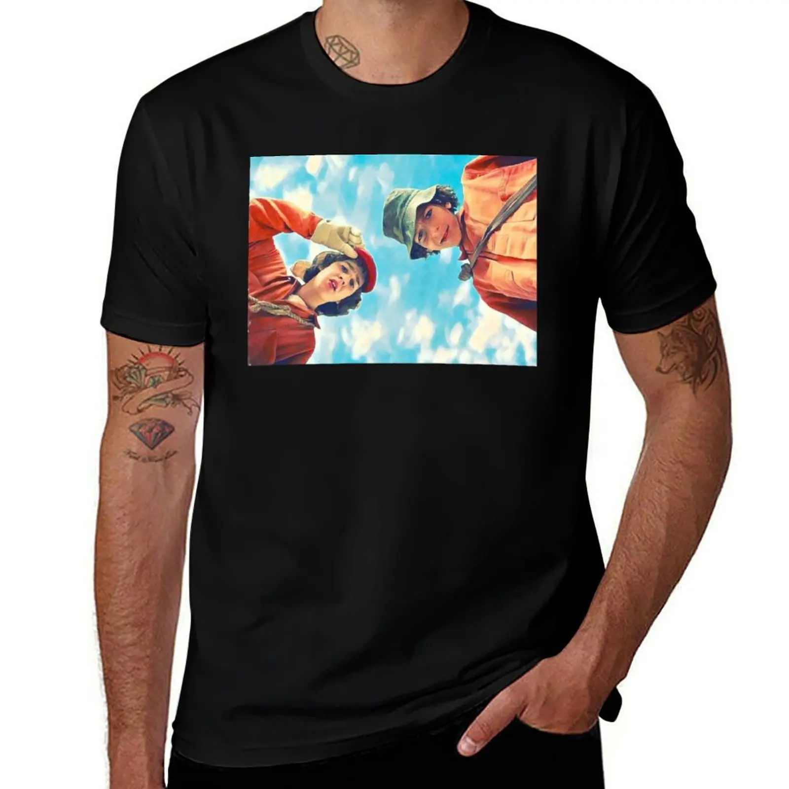 

Stan and Zero T-Shirt Abstract Pattern Print Top
