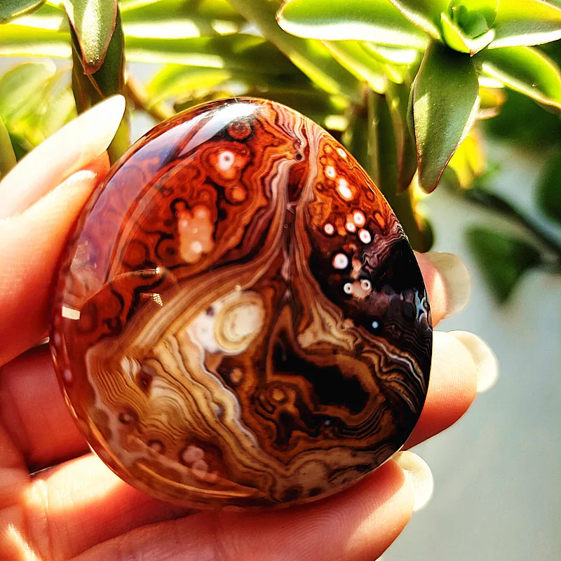 Natural Stone Sardonyx Agate Crsytal Palm Aquarium Decor Ornaments Lrregular Gem and Reiki Meditation Spiritual Healing Crystals