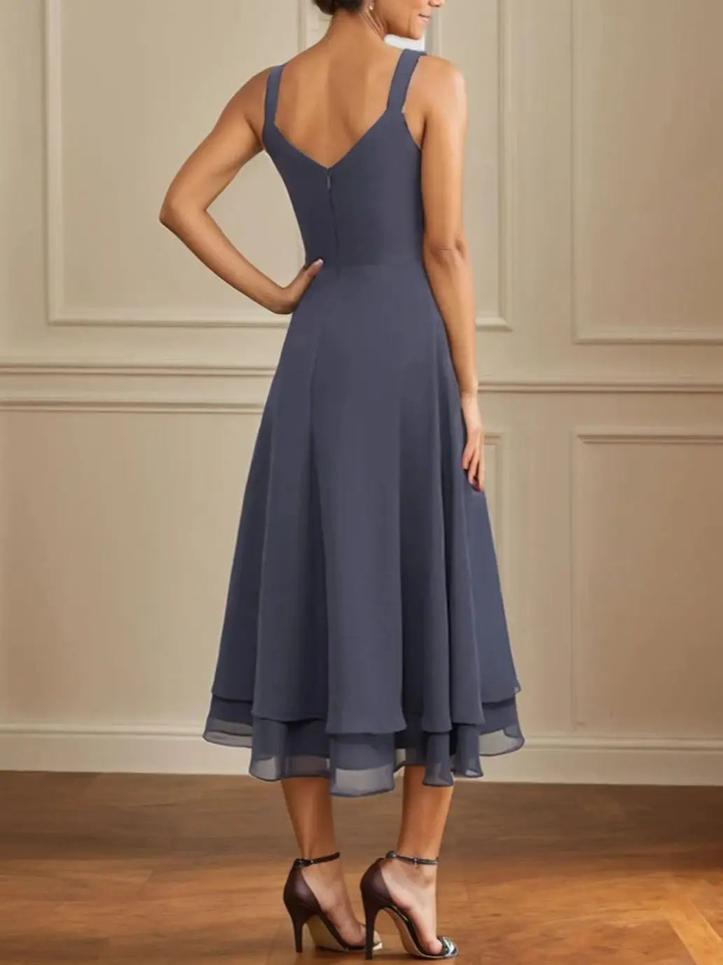 ชุดราตรีสองชิ้นสุดหรู คอวี ผ้าชีฟอง แต่งลูกไม้ แขน 3/4 ความยาวระดับชา กระโปรงหลายชั้น ชุดแม่เจ้าสาว ปี 2025 ปรับแต่งได้ฟรี