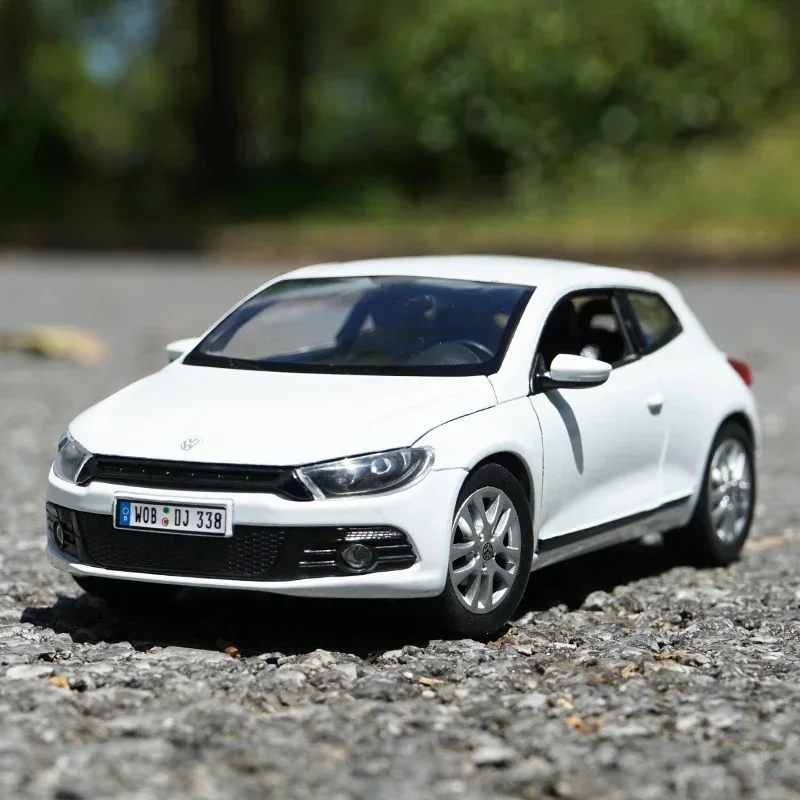 

WELLY 1:24 Volkswagen Scirocco автомобиль, литая под давлением модель автомобиля, классический игрушечный автомобиль VW, спортивный автомобиль из сплава, металлический гоночный автомобиль для детей, подарок B7