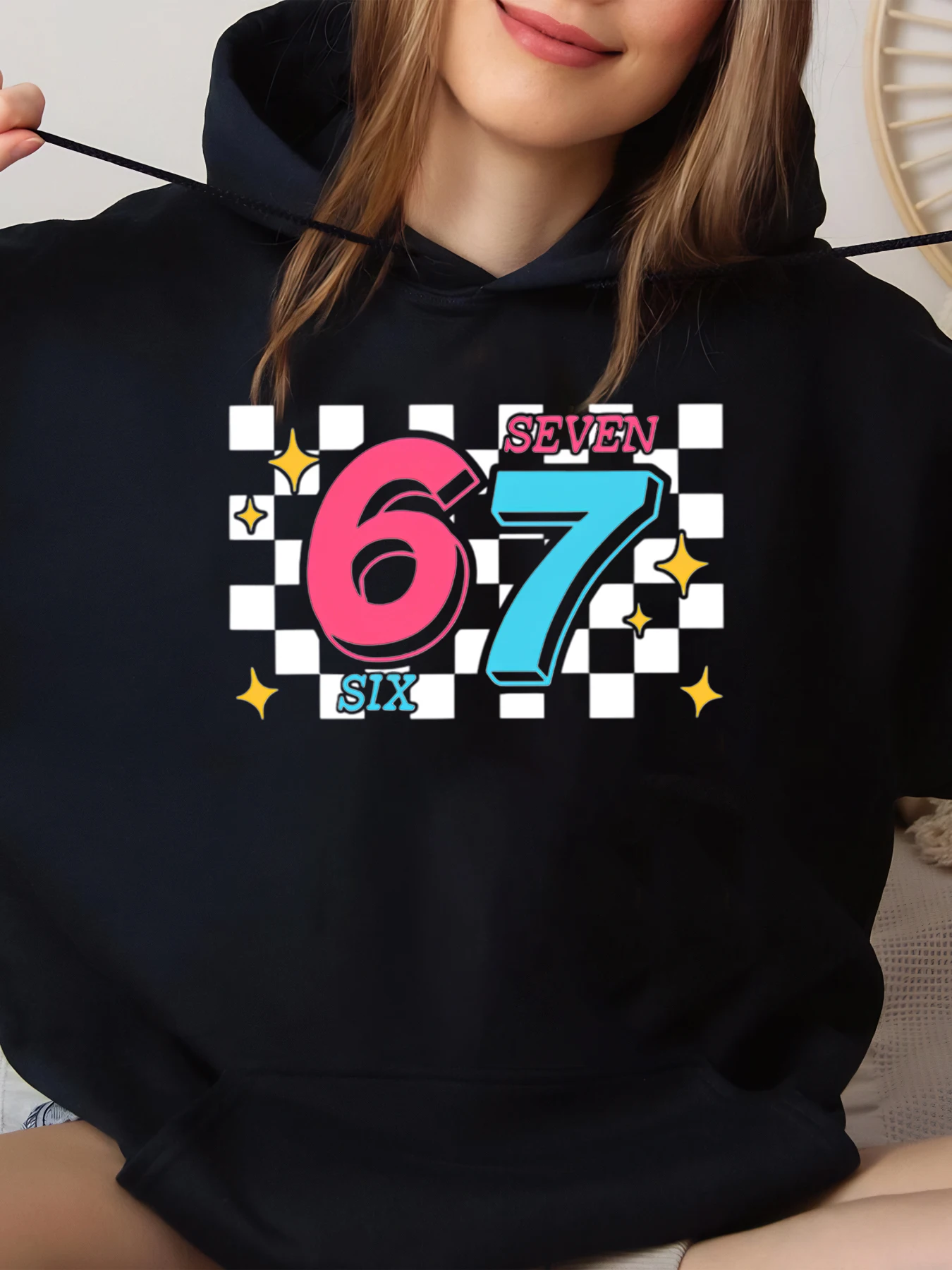 

67-значный принт в шахматном порядке со звездами, дизайн, подарок на день рождения, толстовка с капюшоном, повседневная одежда, черный, большой размер
