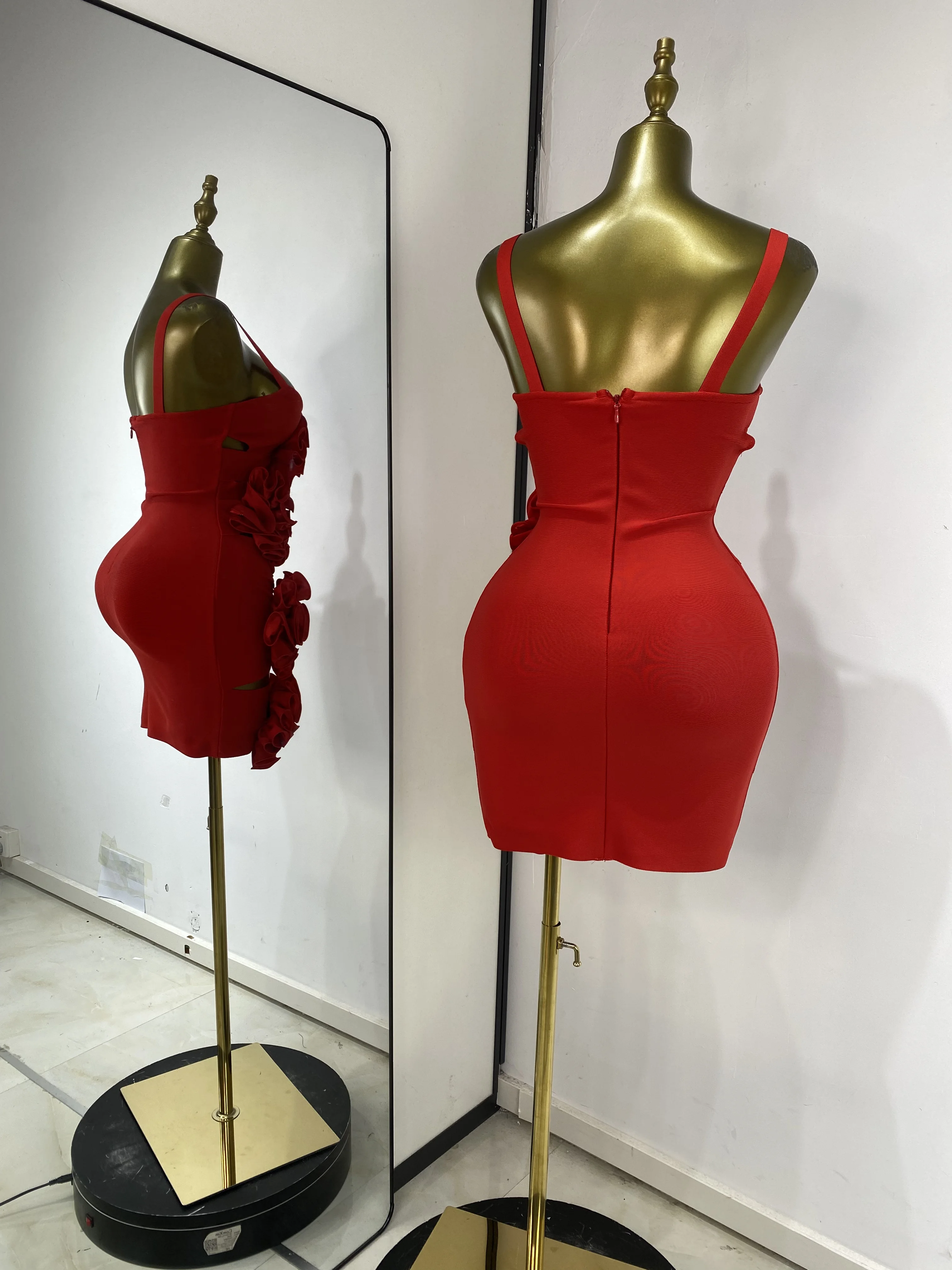 여성 섹시 레드 스파게티 스트랩 플라워 컷아웃 바디콘 미니 셀럽 이브닝 클럽 파티 드레스 탄력있는 홀로우 아웃 생일 드레스