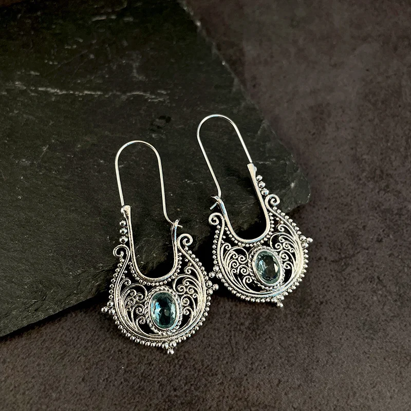 Caved Pattern With Zircon Decor Dangle Earrings Bohemian Ethnic Style Zinc Alloy Silver Plated Jewelry Tourism Souvenir