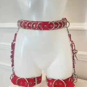 

Латексный ремень для ног с d-образным кольцом, женский красный латексный ремень с металлическими кольцами, сексуальная клубная одежда, регулируемый ремень, аксессуар для вечеринки
