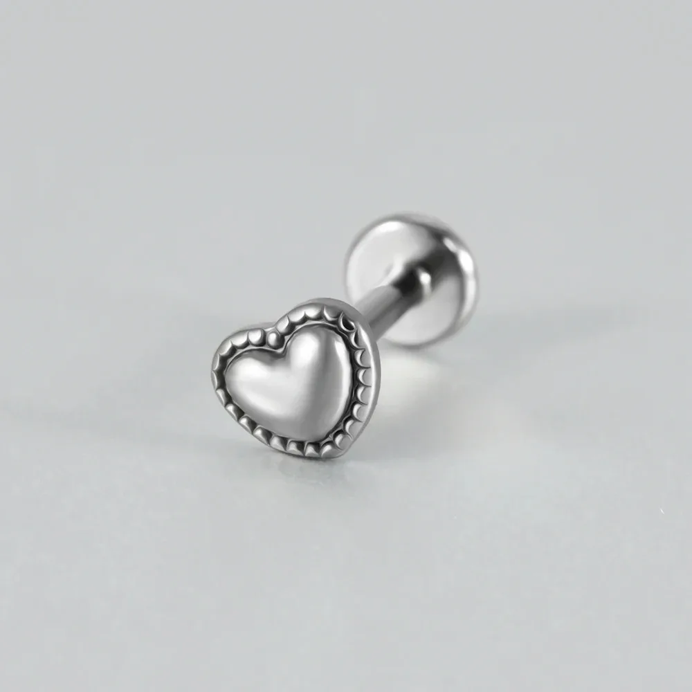 ASTM F136 Ttianium Labret Ear Lip Ring Heart-shaped Cartilage Tragus Earring Tongue studs Threaded Piercing Body Jewelry