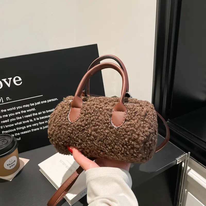 Fashion Crossbody Bags for Women Zipper Closure Stylish Furry Korean Style Casual Handbag  Female Hand-Held Lamb Wool Pillow Bag
