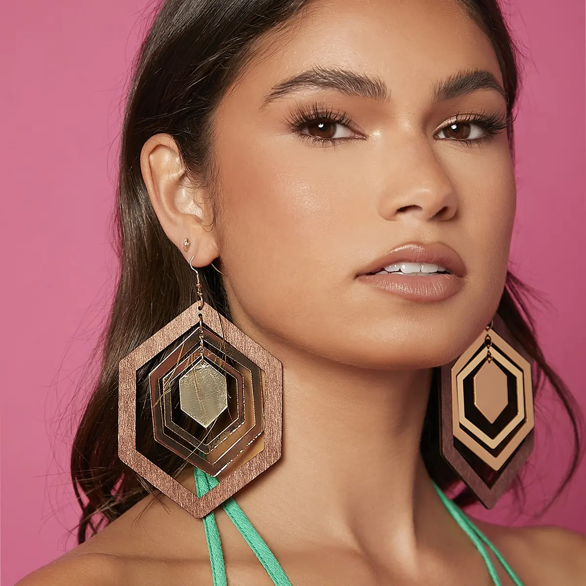 Retro Big Rhombic Quadrilateral Earrings Europe and America Exaggerated Metal Asymmetry Wood Geometric Earrings for Women