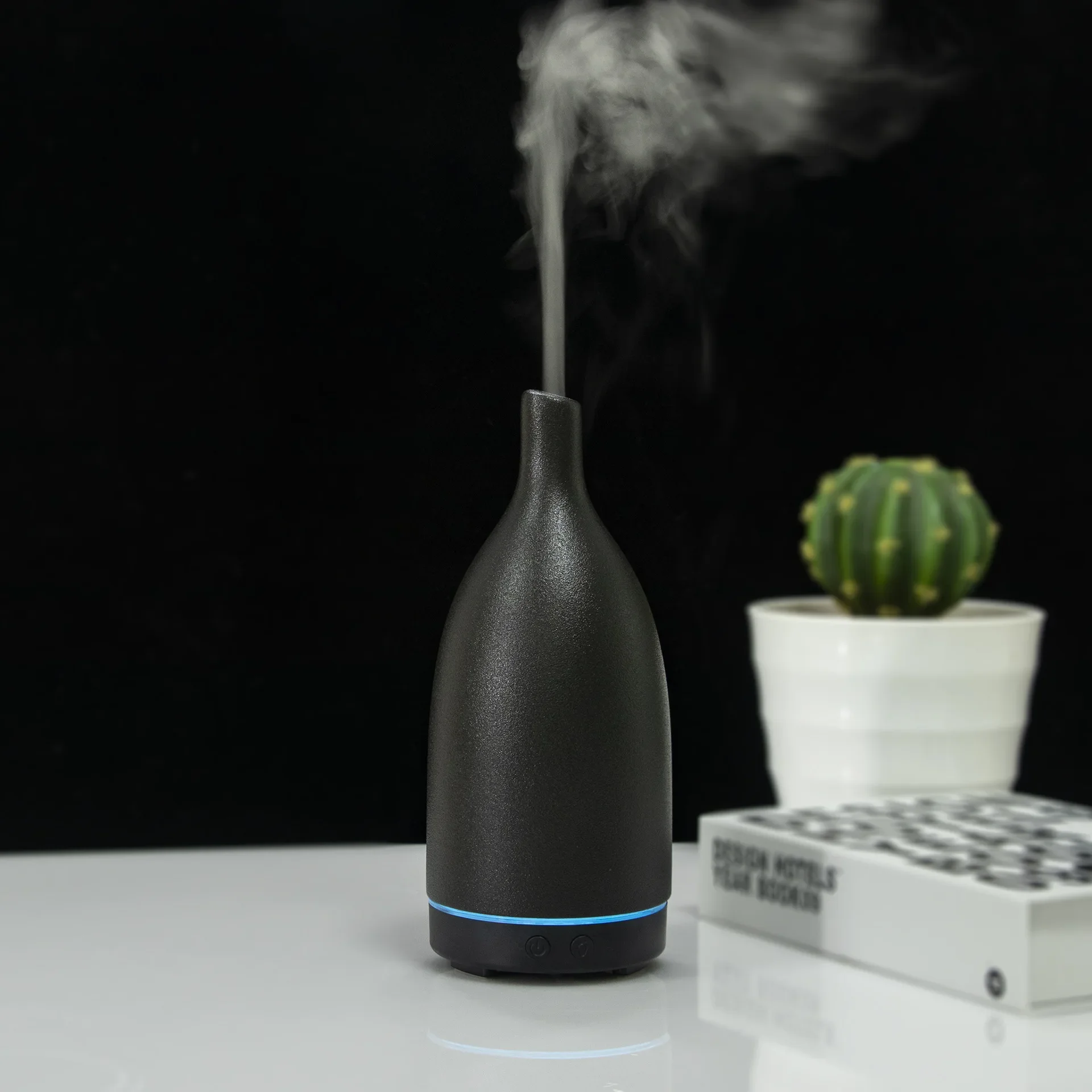 

Ceramic Aromatherapy Machine Ultrasonic Humidifier USB Colorful Lamp Essential Oil Vase Humidifier Aromatherapy Machine 100ml