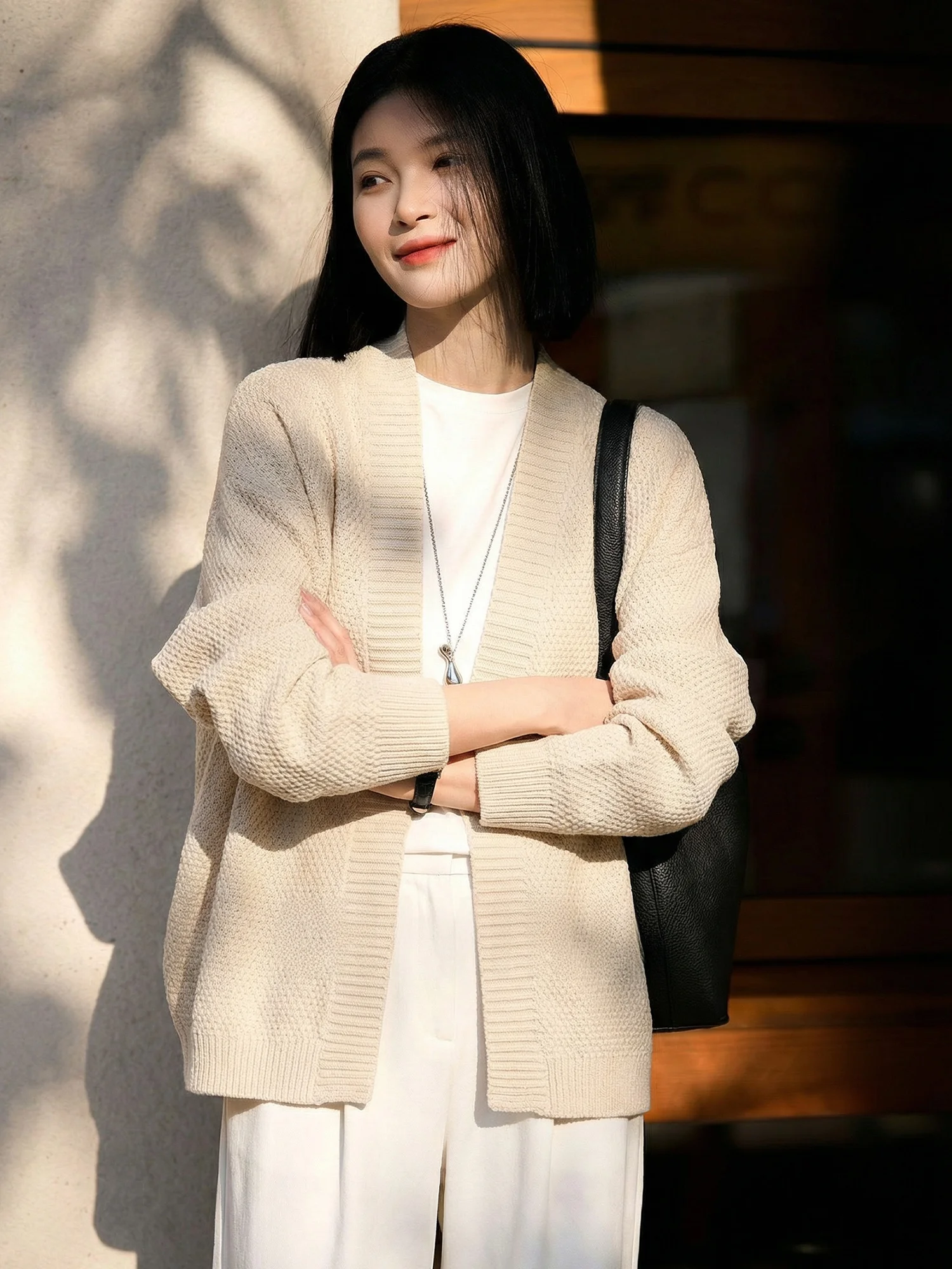 

Роскошный шерстяной вязаный кардиган с V-образным вырезом, свободный универсальный свитер-жакет для женщин, повседневный комфортный вариант