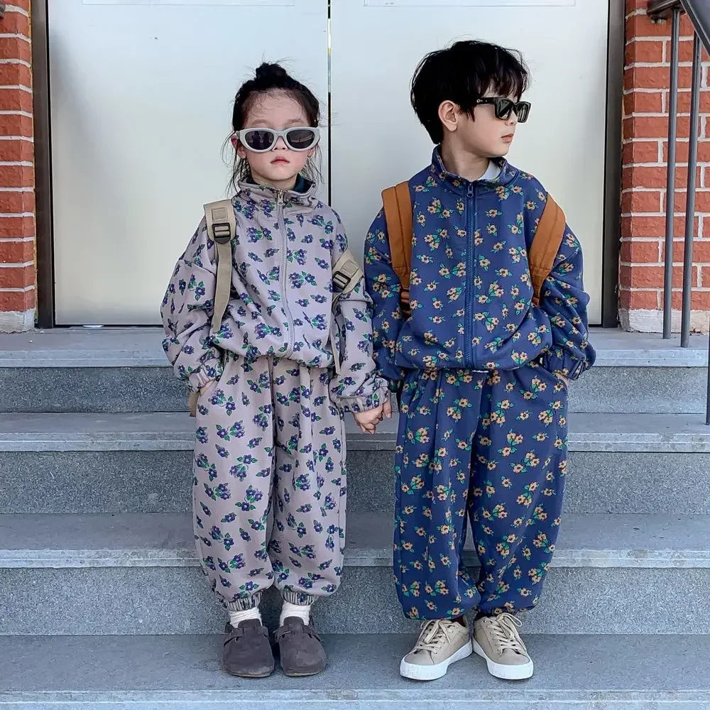 

Children's Set 2023Autumn Boys and Girls Korean Full Print Small Flower Two Piece Set for Children's Casual Standing Neck Zipper