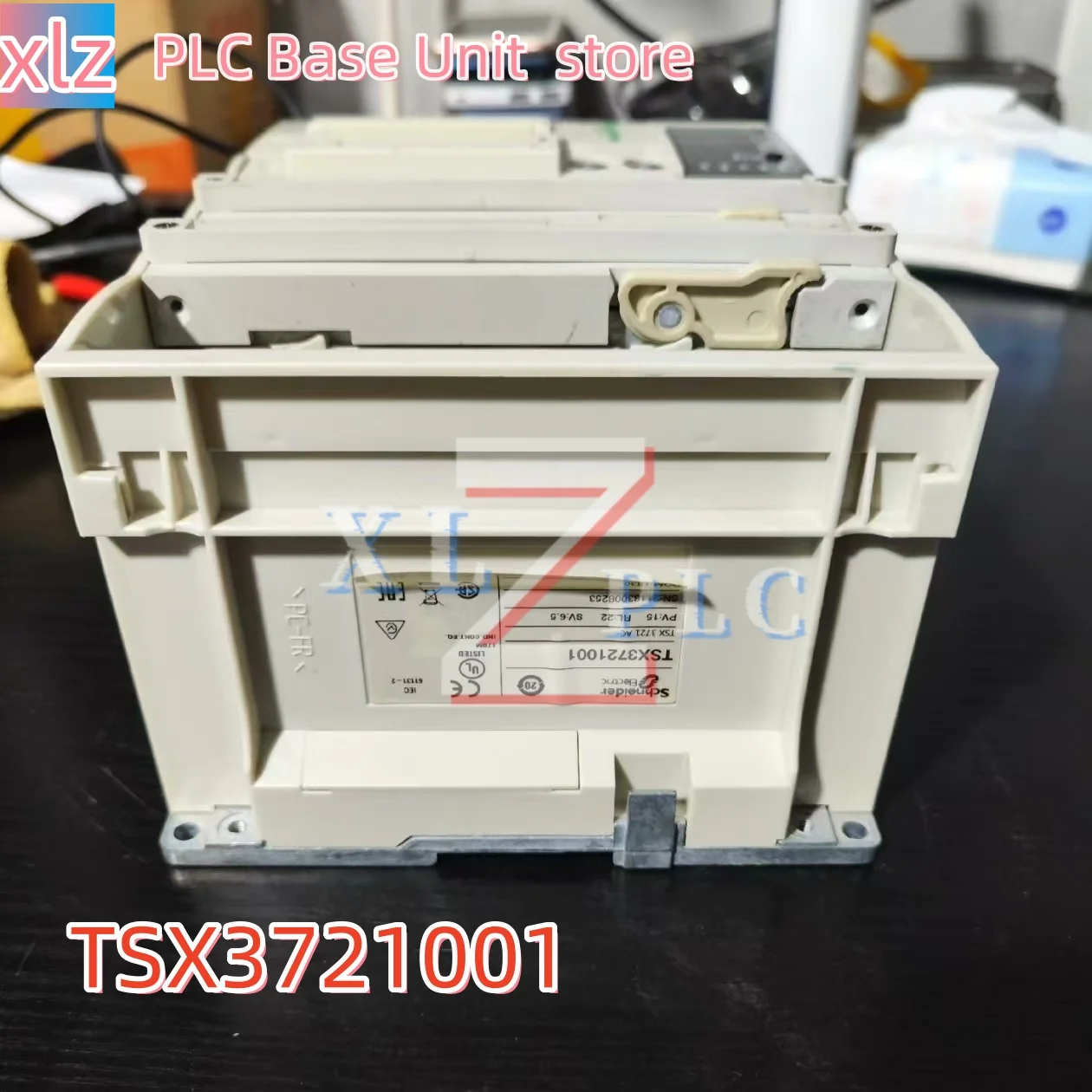 TSX3721001 nuova unità base PLC originale