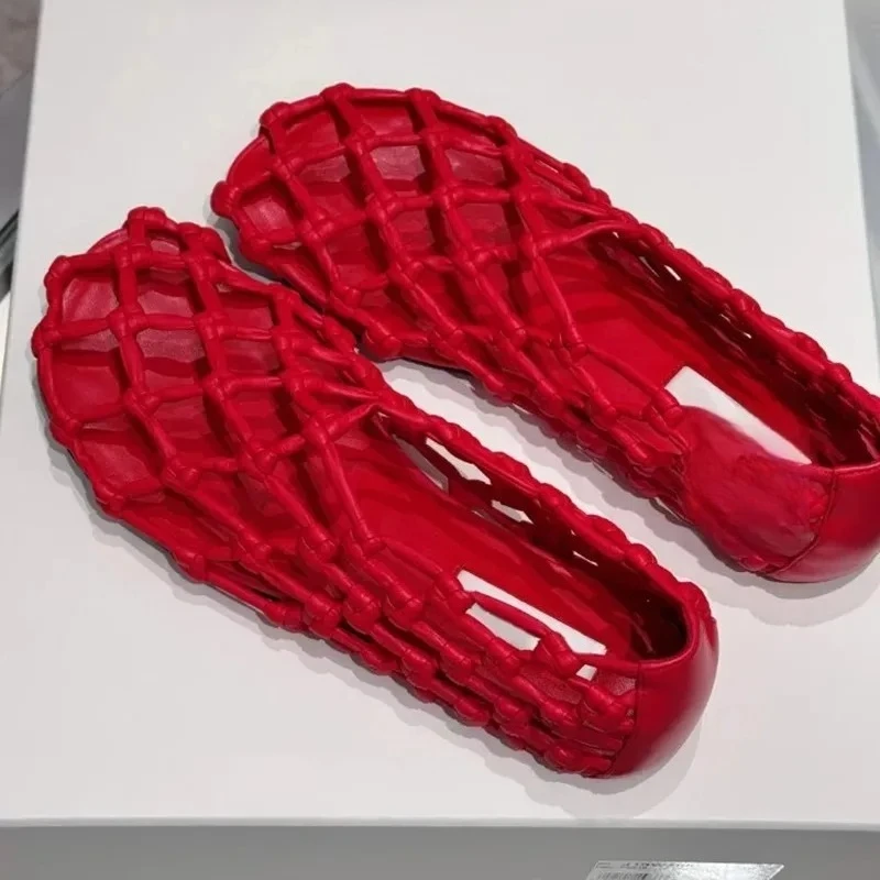 

French Woven Mesh Hollow out Sandals Women's Flat round Toe Fashionable Pig Cage Shoes Summer New Red Roman Style Shoes
