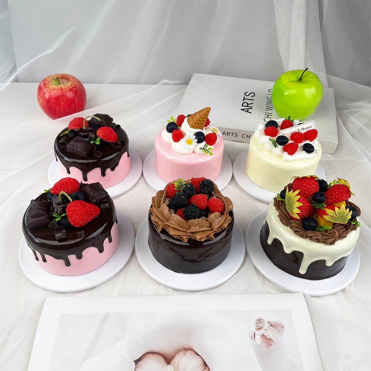 1pc Realistische Gefälschte Kuchen Modell Künstliche Erdbeere Dessert Simulation Lebensmittel Prop für Fotografie Hause Dekoration Geschenk – Detail 1