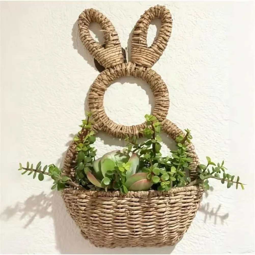

Плетеная настенная гирлянда в виде пасхального кролика для весеннего домашнего декора из натурального ротанга с дизайнерским оформлением